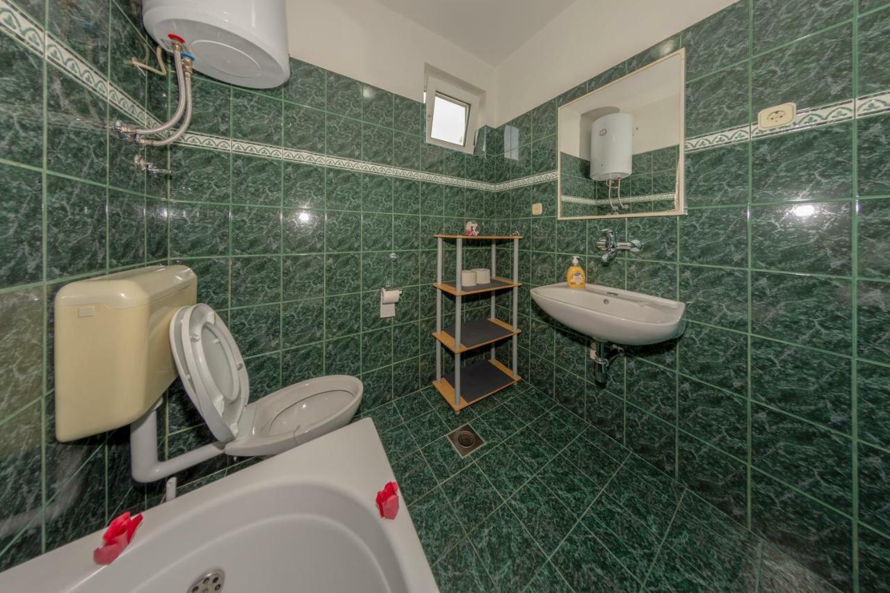 Apartmani Lana Скрадин Екстериор снимка