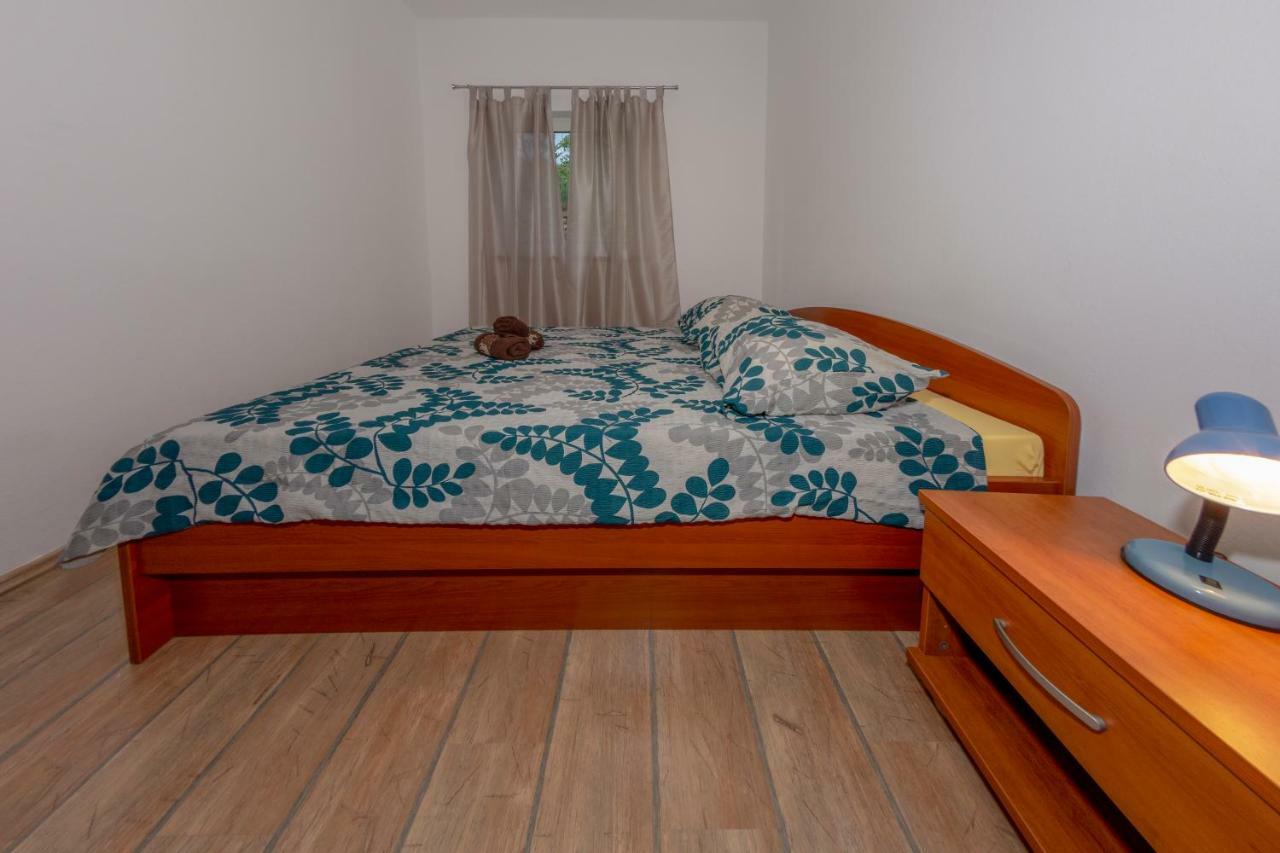 Apartmani Lana Скрадин Екстериор снимка