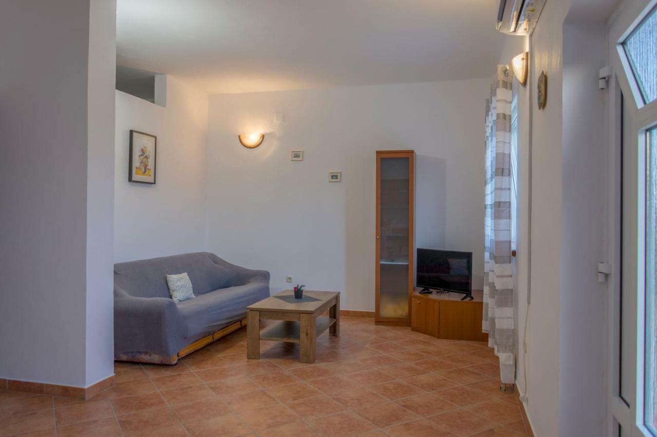 Apartmani Lana Скрадин Екстериор снимка